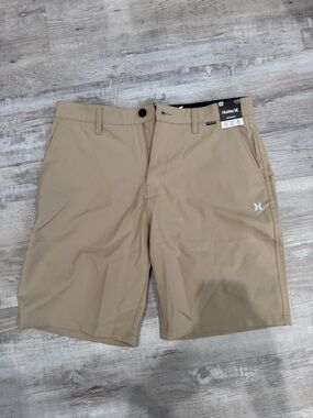 Hurley Men’s Tan Flat Front Performance Shorts